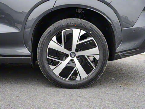 2025�� DM 215KM�����״��콢��