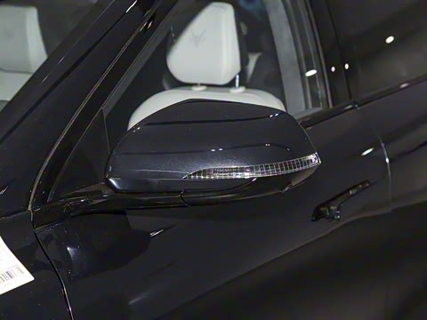 2025�� 735MAX 160kW