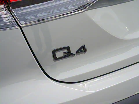 2024�� 50 e-tron quattro ������ҹ��