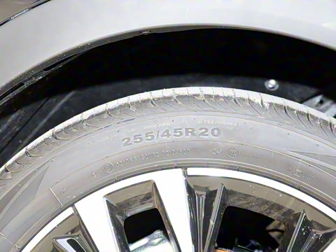 2025�� 1.5T �콢�� 7��