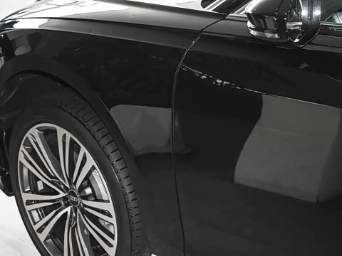 2024�� A8L 45 TFSI quattro ������