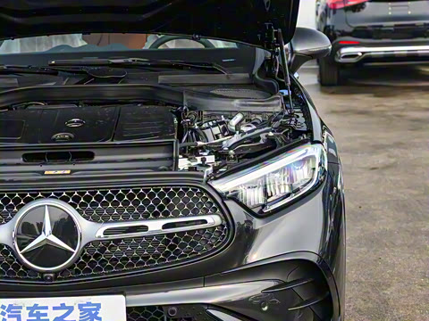 2025�� �Ŀ� GLC 300 L 4MATIC ������ 5��