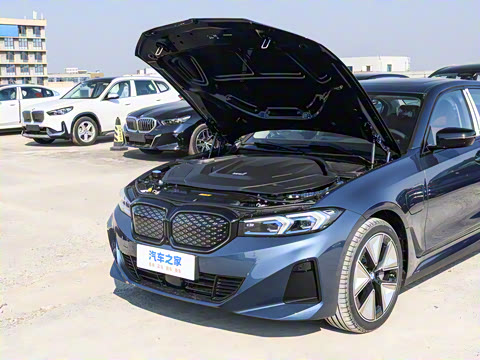 2025�� eDrive 40 L ��ҹ�˶���װ