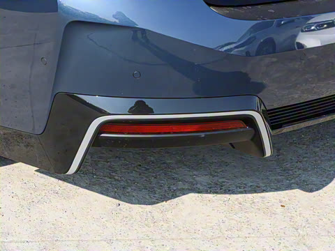 2025�� eDrive 40 L ��ҹ�˶���װ