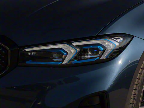 2025�� eDrive 40 L ��ҹ�˶���װ