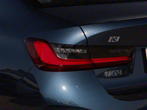 2025�� eDrive 40 L ��ҹ�˶���װ