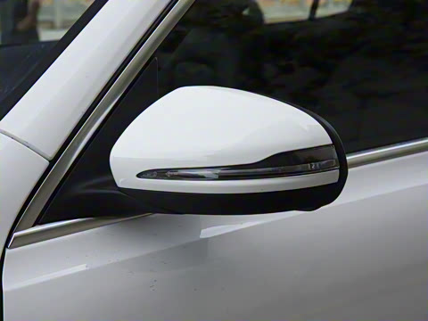 2025�� GLB 220 ʱ����