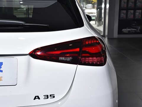 2025�� AMG A 35 4MATIC