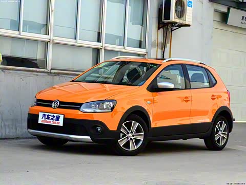 2012�� 1.6L Cross Polo AT