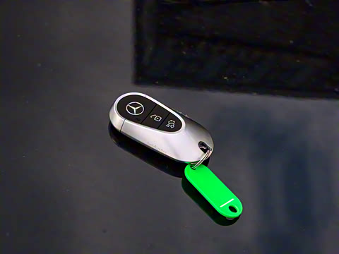 2025�� GLC 300 L 4MATIC ������ 5��