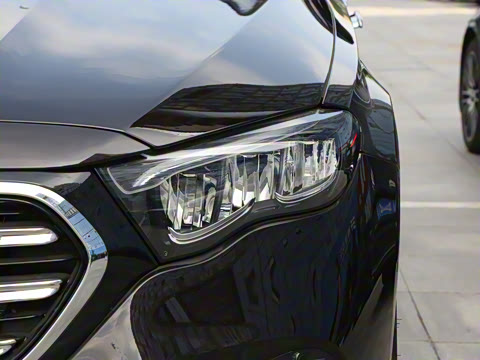 2025�� �Ŀ� E 300 L ʱ����