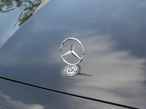 2025�� �Ŀ� E 300 L ʱ����