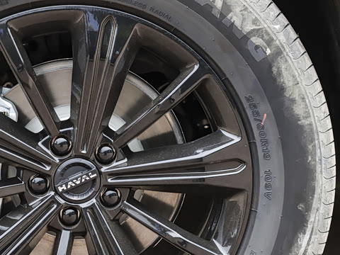 2025�� 2.0T 4WD Ultra