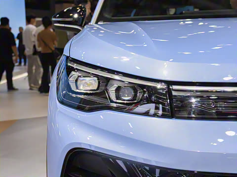 2025�� PRO 380TSI ���� R-Line �����