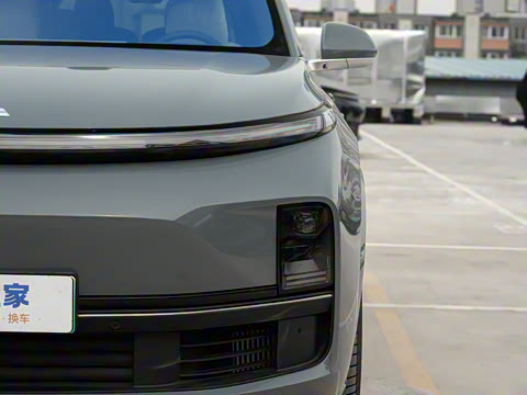 2025�� Ultra ���ܻ��°�