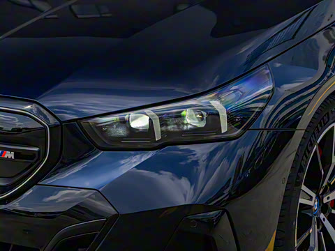 2024�� xDrive M60