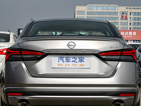 2024�� 2.0L XE ���İ�
