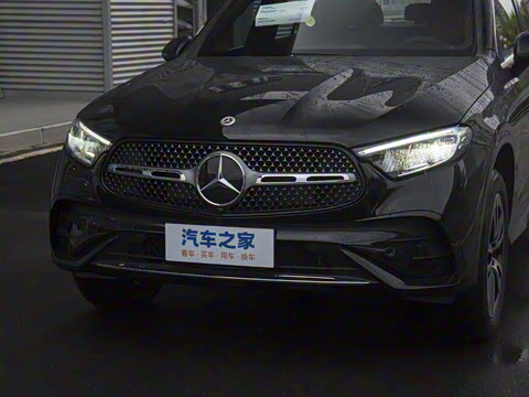 2025�� GLC 260 L 4MATIC ������