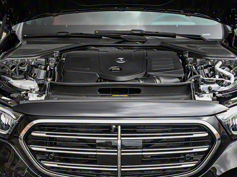 2025�� E 300 L ������