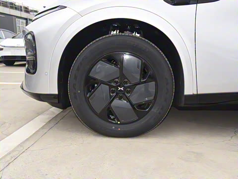 2025�� 625 ������ Max �Ƽ���