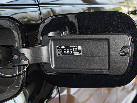 2025�� 400PS Dynamic SE