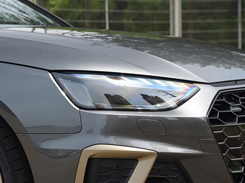 2024�� 40 TFSI quattro RS�׼�ȼ����