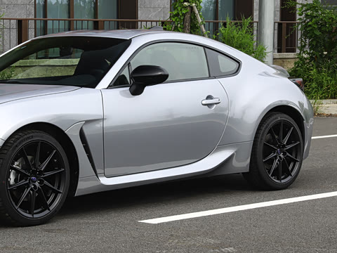 2025�� 2.4L �ֶ���EyeSight STI Sport