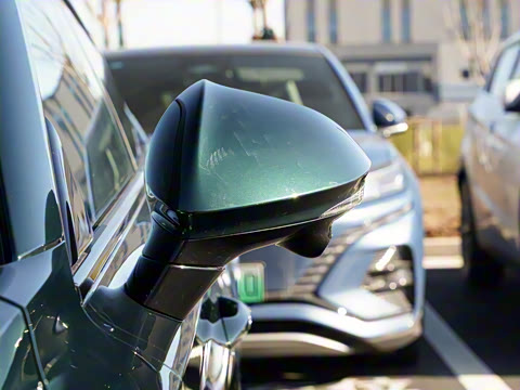 2025�� 2.0T Trophy+ �����˶���