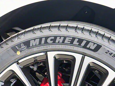 2025�� 2.0T 405 AT������