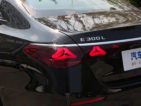 2025�� E 300 L ʱ����