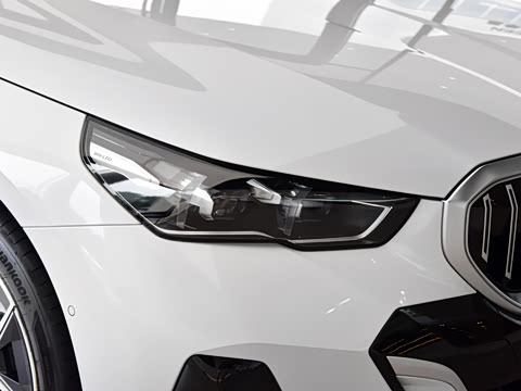 2024�� eDrive 35L M�˶���װ