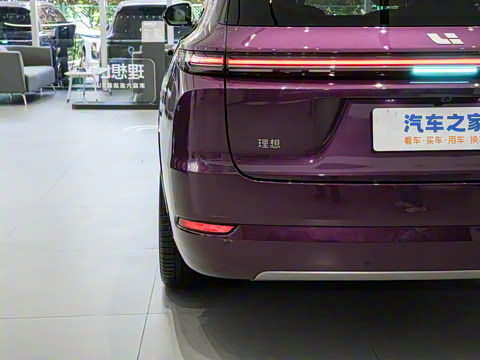 2025�� Ultra ���ܻ��°�