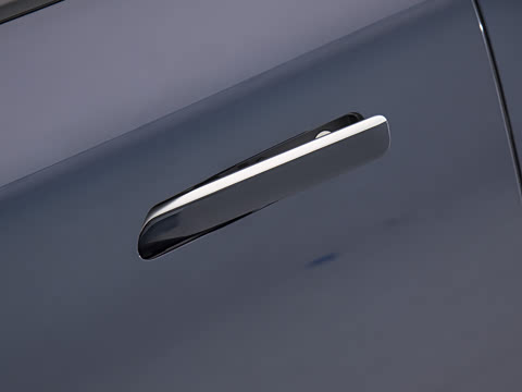 2025�� 700 Ultra�������������״��