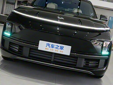 2025�� Ultra ���ܻ��°�