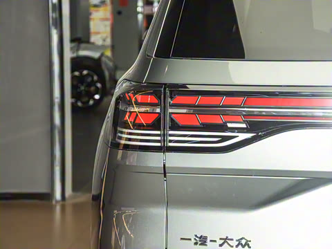 2026�� 450TSI �������� 7��