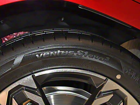 2025�� sDrive25i M�˶���װ