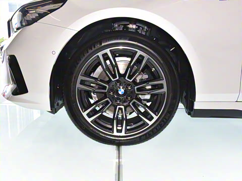 2026�� 525Li M�˶���װ