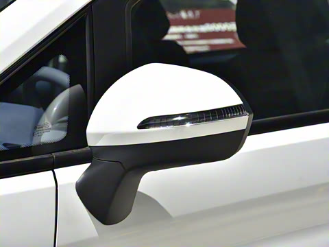 2025�� 2.0L CNG�м�Ӫ�����ʰ� 9��