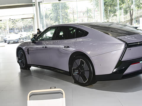 2025�� 820 �������� Ultra