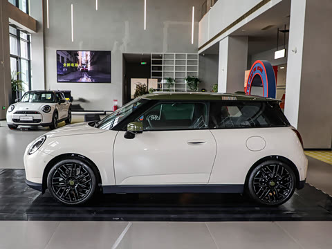 2025�� PAUL SMITH ���ʦ��