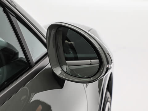 2026�� Cayenne Coup�� Turbo Electric