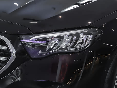 2026�� �Ŀ� E 300 L ������