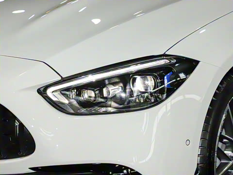 2025�� AMG C 43 4MATIC