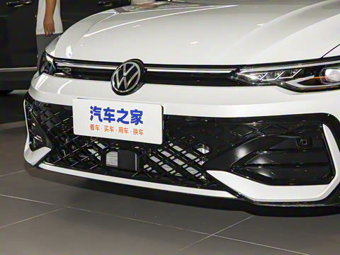 2025�� �Ŀ�� 300TSI R-Line