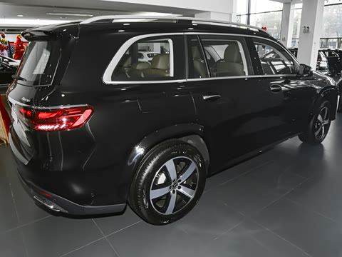 2026�� GLS 450 4MATIC �����