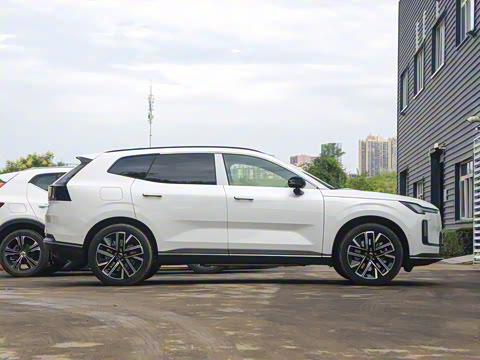 2026�� ������������Plus