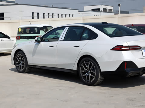 2026�� 530i ������ M�˶���װ