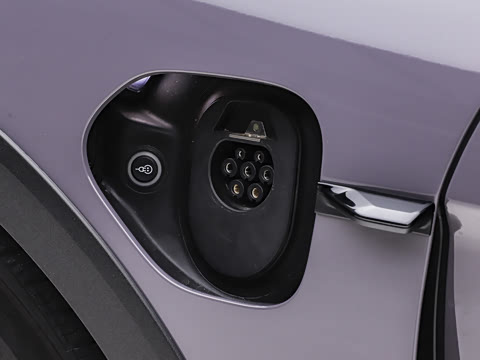 2026�� Taycan 4 Cross Turismo