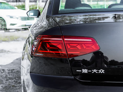 2026�� 3000������ѡ�� 330TSI DSG��Ӣ��