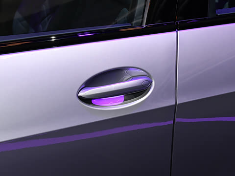 2025�� xDrive 40Li ������M�˶���ҹ��װ